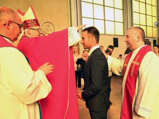 Bérmálás a Krisztus Király Templomban - fotó: Sándor Judit