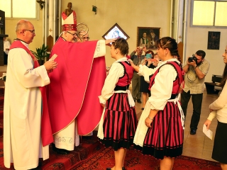 Bérmálás a Krisztus Király Templomban - fotó: Sándor Judit