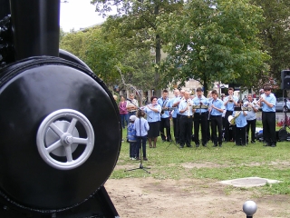 Megújult Muki - és új gazdái birtokba is vették! - fotó: 