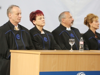 Diplomaosztó az egyetemen (2017) - fotó: Sándor Judit