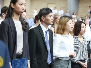 Diplomaosztó az egyetemen (2017) - fotó: Sándor Judit