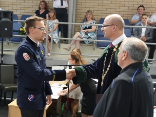 Diplomaosztó az egyetemen (2017) - fotó: Sándor Judit