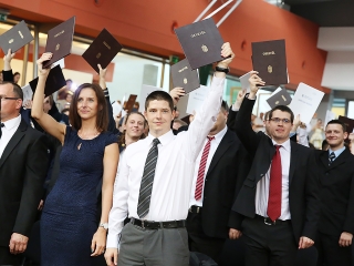 Diplomaosztó az egyetemen (2017) - fotó: Sándor Judit