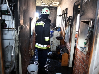 Lakástűz a Római körúton - fotó: Sándor Judit