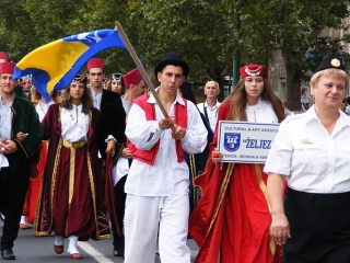 Augusztális 2014 - zenével, tánccal, köszöntőkkel, esővel - fotó: 