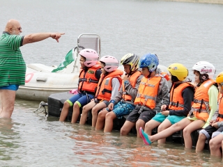 Készülnek a gyerekek a motorcsónak vb-re - fotó: 