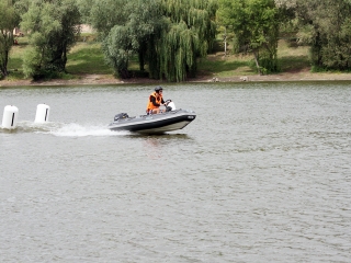 Készülnek a gyerekek a motorcsónak vb-re - fotó: 