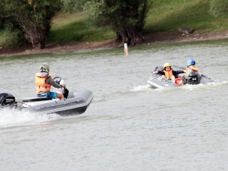 Készülnek a gyerekek a motorcsónak vb-re - fotó: 