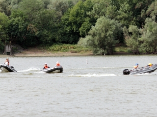 Készülnek a gyerekek a motorcsónak vb-re - fotó: 