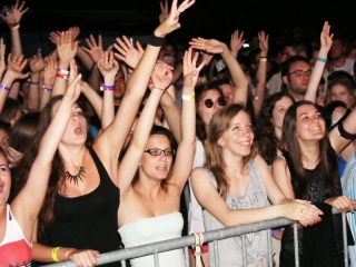 DUDIK-képtár: keresd magad! - fotó: 