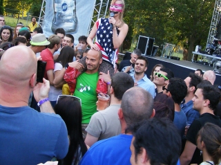 DUDIK-képtár: keresd magad! - fotó: 