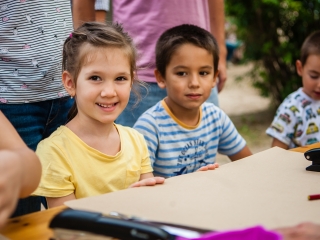"A halálba menők köszöntenek"  - fotó: 