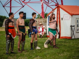 "A halálba menők köszöntenek"  - fotó: 