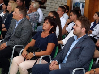 Átadták a Dunaferr iskola felújított tornatermét - fotó: Sándor Judit