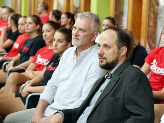 Átadták a Dunaferr iskola felújított tornatermét - fotó: Sándor Judit