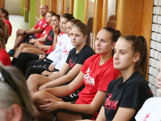 Átadták a Dunaferr iskola felújított tornatermét - fotó: Sándor Judit