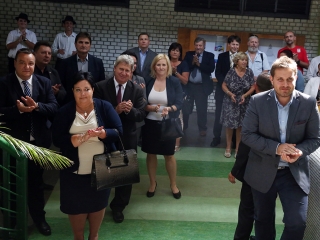 Átadták a Dunaferr iskola felújított tornatermét - fotó: Sándor Judit