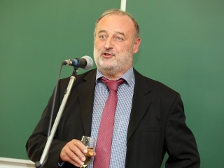 Átadták a Dunaferr iskola felújított tornatermét - fotó: Sándor Judit