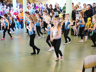 Farsangoltak az Arany iskolások - fotó: Ónodi Zoltán