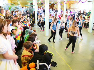 Farsangoltak az Arany iskolások - fotó: Ónodi Zoltán