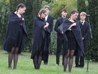 Koszorúzás a Nemzeti Gyásznapon - fotó: Sándor Judit