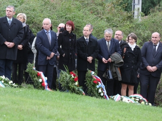 Koszorúzás a Nemzeti Gyásznapon - fotó: Sándor Judit