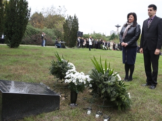 Koszorúzás a Nemzeti Gyásznapon - fotó: Sándor Judit