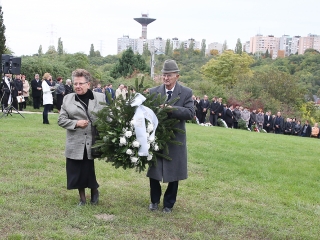 Koszorúzás a Nemzeti Gyásznapon - fotó: Sándor Judit