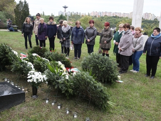 Koszorúzás a Nemzeti Gyásznapon - fotó: Sándor Judit