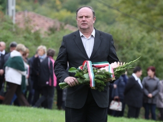 Koszorúzás a Nemzeti Gyásznapon - fotó: Sándor Judit