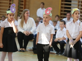 Elsősavató az Aranyban - fotó: Sándor Judit