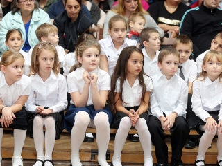 Fecskeavató a Petőfiben - fotó: Sándor Judit