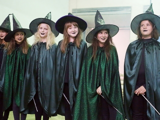 Fecskeavató a Petőfiben - fotó: Sándor Judit