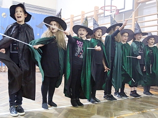 Fecskeavató a Petőfiben - fotó: Sándor Judit