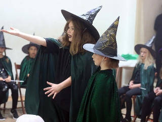 Fecskeavató a Petőfiben - fotó: Sándor Judit