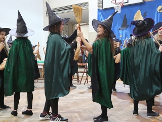 Fecskeavató a Petőfiben - fotó: Sándor Judit