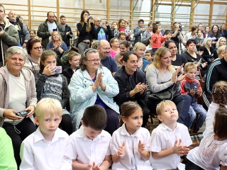 Fecskeavató a Petőfiben - fotó: Sándor Judit