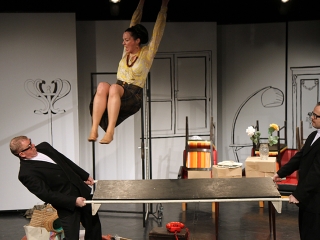 Kulcskeresők - fotó: Sándor Judit