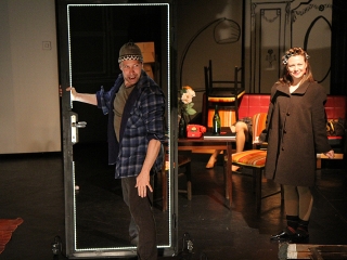 Kulcskeresők - fotó: Sándor Judit