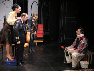 Kulcskeresők - fotó: Sándor Judit