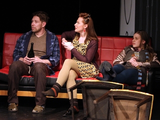 Kulcskeresők - fotó: Sándor Judit