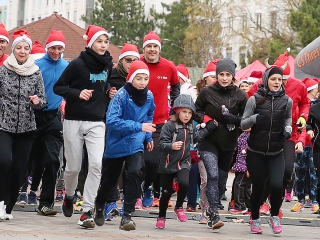 Adventi jótékonysági futás 2017 - fotó: Sándor Judit