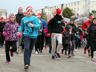 Adventi jótékonysági futás 2017 - fotó: Sándor Judit