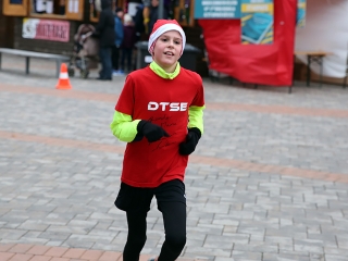 Adventi jótékonysági futás 2017 - fotó: Sándor Judit