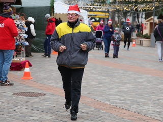 Adventi jótékonysági futás 2017 - fotó: Sándor Judit