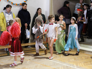 Farsangoztak a Petőfisek - fotó: Ónodi Zoltán