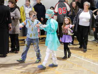 Farsangoztak a Petőfisek - fotó: Ónodi Zoltán