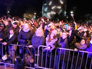 Szilveszteri utcabál 2017 - fotó: Sándor Judit