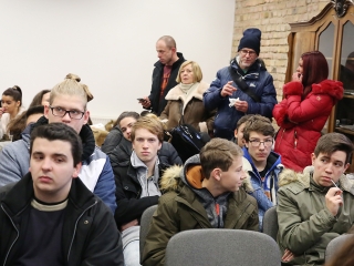 Disznótor a drogambulancián - fotó: Sándor Judit