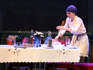 Az üvegcipő - Premier a Bartókban - fotó: Sándor Judit